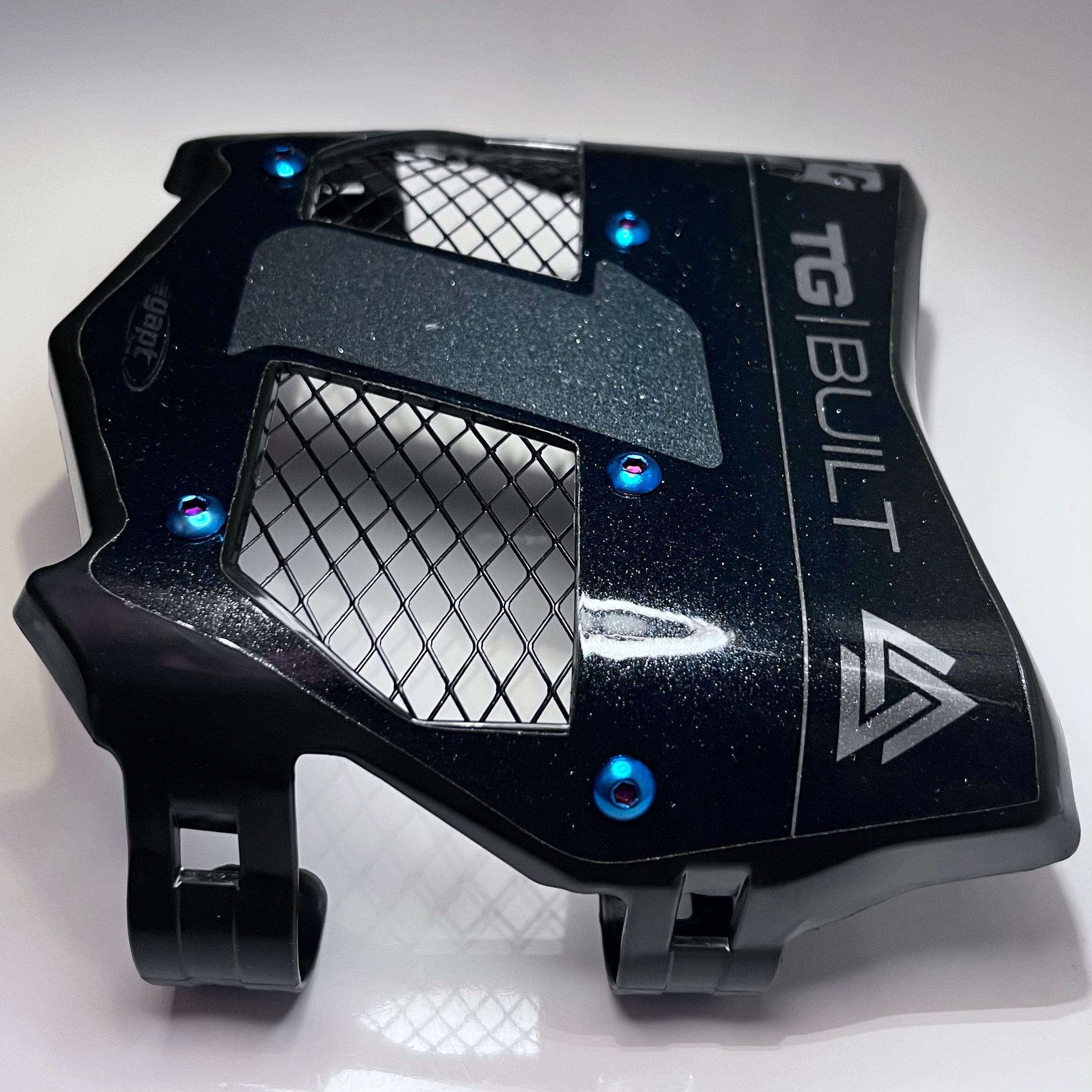 Vented plate